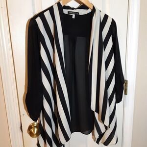 - Bajee collection kimono 